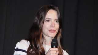 巨匠ゴダールのミューズ役女優、日本でのフラッシュの多さに驚き！
