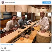 ベッカム、イケメン息子と来日中!寿司食べまくり!
