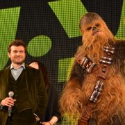 若きハン・ソロ初来日!スター・ウォーズファン1,000人が熱狂!