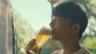 星野源のパジャマ姿!自然体な表情に癒される新CM