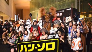 『ハン・ソロ』前夜祭にSWファン集結!チューバッカとカウントダウンで公開祝福!