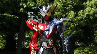 劇場版「仮面ライダービルド」新フォーム!クローズビルドフォームが公開