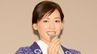 綾瀬はるか、ドラマ撮影中に土下座しながら居眠り!