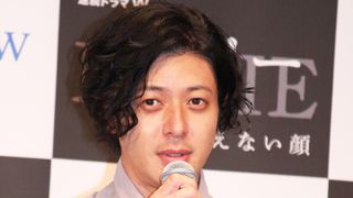 オダギリジョー、400人の大学生から黄色い歓声 新鮮なリアクションに照れる
