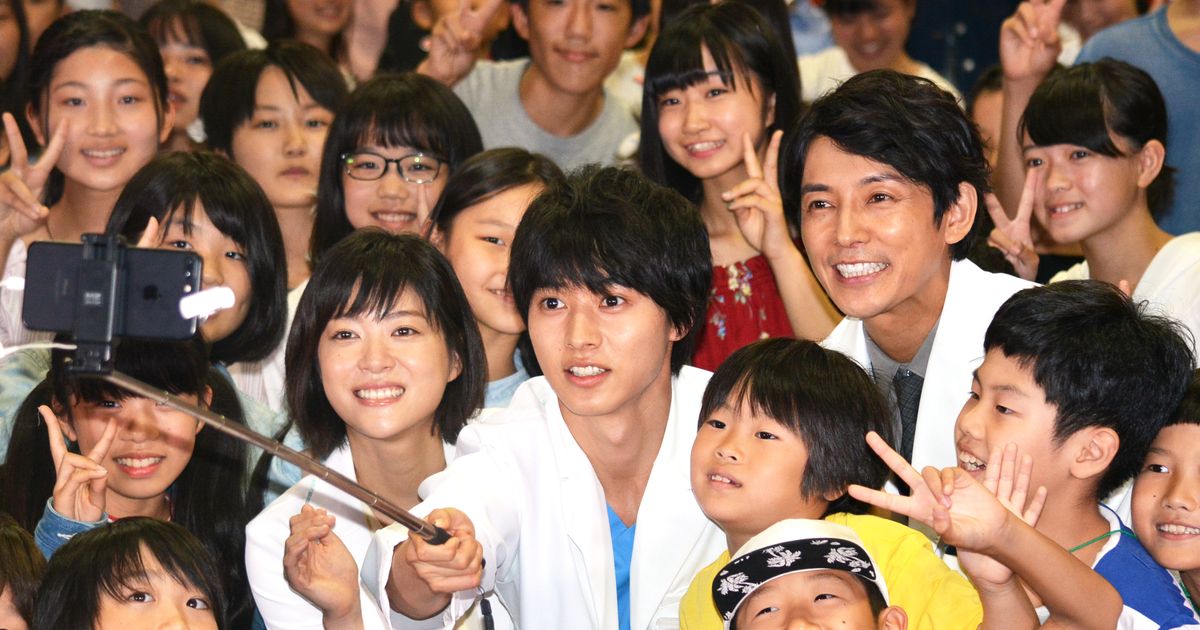 山崎賢人「グッド・ドクター」イベントで子どもたちに大人気！ - シネマトゥデイ