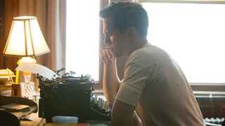 「ライ麦畑でつかまえて」作者サリンジャーを描く!ニコラス・ホルト主演作1月日本公開
