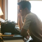 「ライ麦畑でつかまえて」作者サリンジャーを描く!ニコラス・ホルト主演作1月日本公開