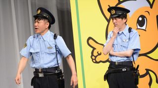 よしもと芸人が喜劇で交通安全を呼びかけ!