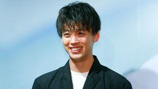 竹内涼真、毛穴もじっくり見て!初の写真展に自信