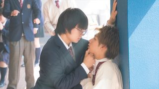 佐野勇斗、イケメン相手に完璧な“あごクイ”『3D彼女』