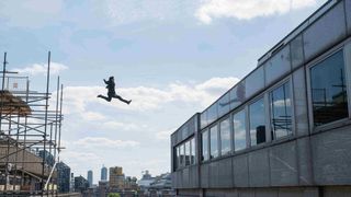 トム・クルーズ、全力疾走シーンは全て足首骨折状態で撮影!