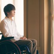 岩田剛典の悩ましげな表情…杉咲花とW主演『パーフェクトワールド』新場面写真