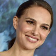 ナタリー・ポートマン、双子役で一人二役!