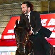 ジョン・ウィック、大都会で馬を駆る!NY撮影現場をキャッチ