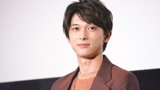 吉沢亮、女装が似合う説を完全否定!オス臭すごい?