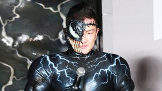 ヴェノム姿で赤ん坊あやす中村獅童に、中川翔子「すさまじかった」