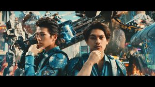 柳楽優弥×新田真剣佑、新CMはまるで宇宙戦争！