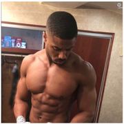 ブラックパンサー俳優、大坂なおみ選手の誕生日にムキムキ写真をプレゼント!