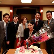菜々緒、30歳に!「リーガルV」米倉涼子らサプライズ祝福!