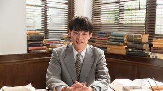 「まんぷく」菅田将暉のスーツ姿が公開!シャイな弁護士役で中盤から登場