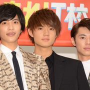 志尊淳&佐野勇斗らイケメン俳優ずらり!観客にサプライズプレゼントも