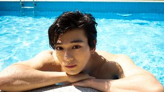 新田真剣佑の素顔をソウルで撮影！ファースト写真集発売