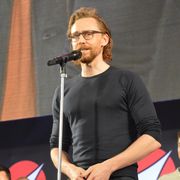 トム・ヒドルストン、東京コミコン初参加に日本語で感謝!「シアワセ」
