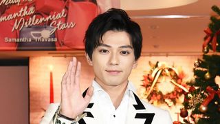 新田真剣佑、バイクが似合う若手俳優トップに!
