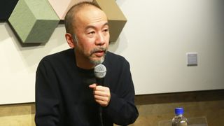 塚本晋也監督、いつか怪獣映画撮りたい 最新エッセイ発売でトーク