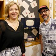 『ファンタビ』ニュートの小屋に日本語の薬がある理由!