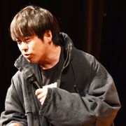 ウーマン村本、人間の全てを肯定する コメディライブで訴え