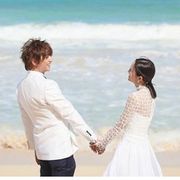桐谷美玲&三浦翔平の手つなぎショットに大反響「ドラマのワンシーンみたい」