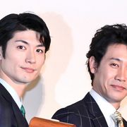大泉洋、三浦春馬の歌唱力にびっくり!「走れマキバオー」を熱唱