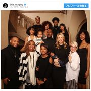 エディ・マーフィ、自分の子供10人全員に囲まれ誇らしげ!