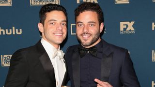 似てる？ フレディ俳優は双子だった！