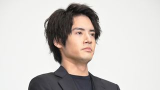 仮面ライダークローズ・赤楚衛二、ビルドのヒロイン高田夏帆に公開謝罪