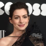 アン・ハサウェイ、児童文学「魔女がいっぱい」再映画化に出演!