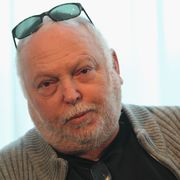 アンドリュー・G・ヴァイナさん死去 『ランボー』などヒット作手掛ける