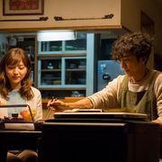 高橋一生&川口春奈のお家デートシーン!『九月の恋と出会うまで』場面写真