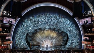 批判殺到でまた…アカデミー賞、CM中の受賞発表を撤回