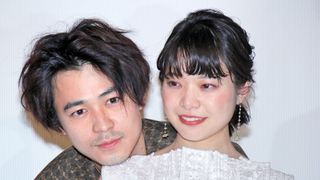 岸井ゆきの、成田凌と“肩トン”で笑顔