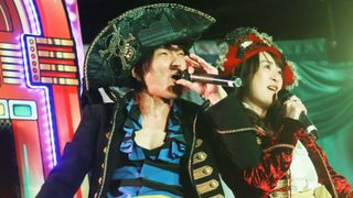ワンピースタワー4周年!きただにひろし&大槻マキが「ウィーアー!」熱唱