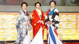 木村文乃×小池栄子×鈴木保奈美、着物姿でランウェイを彩る!