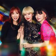 中谷美紀が金髪!蜷川実花監督Netflixドラマで池田エライザと共演