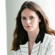 フェリシティ・ジョーンズ、演じたのはマントなしのスーパーヒーロー!
