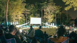 泊まれる公園でオールナイト上映!「夜空と交差する森の映画祭」今年も開催