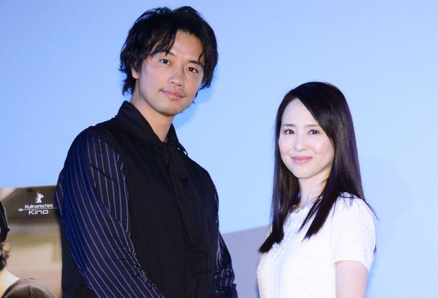 『家族のレシピ』公開中舞台あいさつで久々に再会した斎藤工&松田聖子