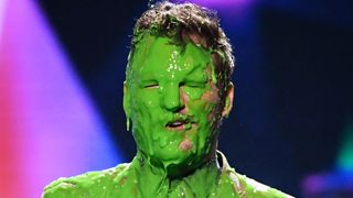 クリス・プラット、スライムをぶっかけられる