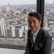 ムロツヨシ、逆オファーで念願の秘書役!『最高の人生の見つけ方』に出演