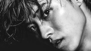 山崎賢人の新写真集、表紙カットが公開!